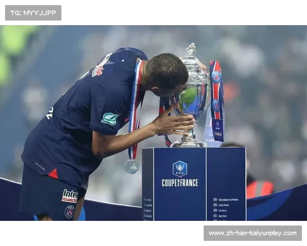 姆巴佩被巴黎弃用意在促其悔改续约寻求新契机 姆巴佩被巴黎弃用意在促其悔改续约寻求新契机